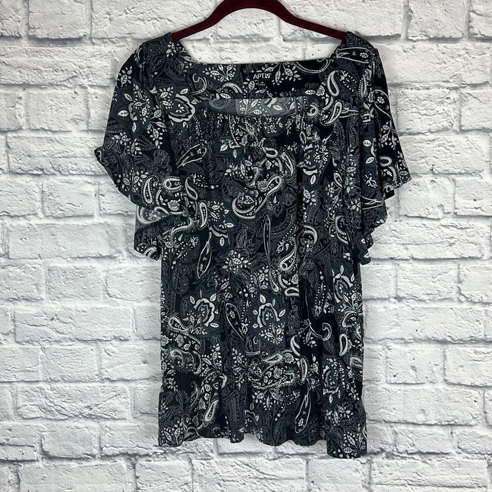 Apt. 9 Black and White Paisley Blouse Size Medium